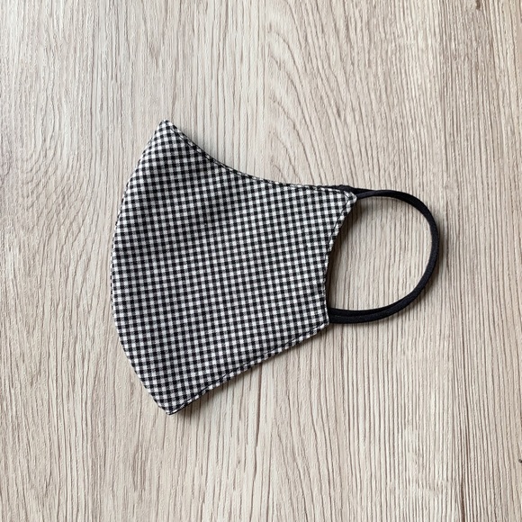 Gingham Face Mask - Picture 1 of 1